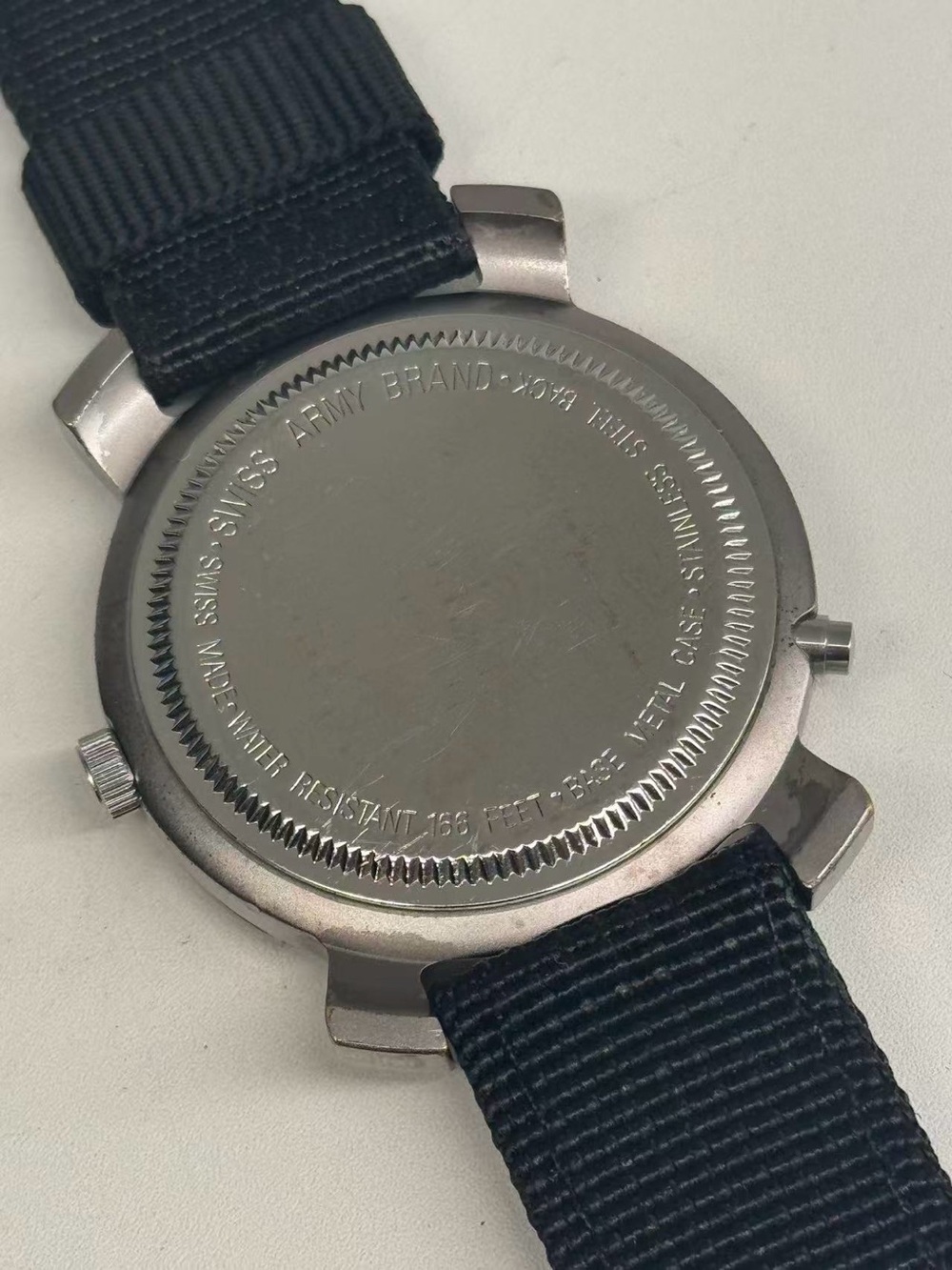 Vintage Swiss Army Quartz Field Men Watch 39.6mm White Dial New Battery Runs - Picture 8 of 10